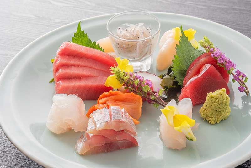 刺身盛り合わせ